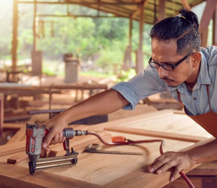 Furniture Carpenter / Wood Finisher